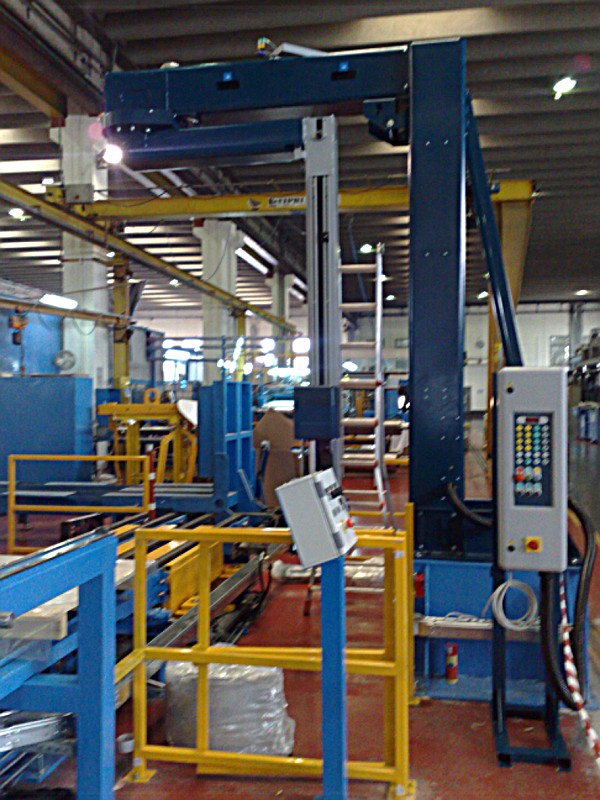 Rotowrap 1.jpg Avvolgipallet a braccio rotante - Ind. alluminio - P.Maggiore (CE) 1